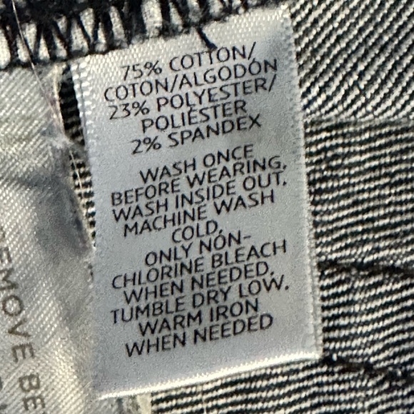 Loft Women’s Mid rise, medium wash Jeans. Size 30 waist or 10. - Picture 6 of 7